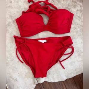Robin piccone red bikini med bottom and sm top